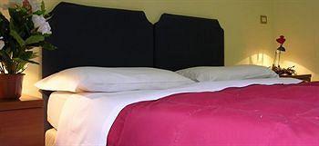 Salandra 4*